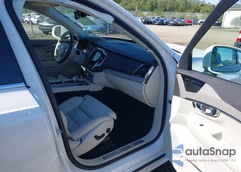 2025 Volvo Xc90 Plug-In Hybrid T8 Ultra 7-Seater from USA, damaged, VIN YV4H60PF9S1299607